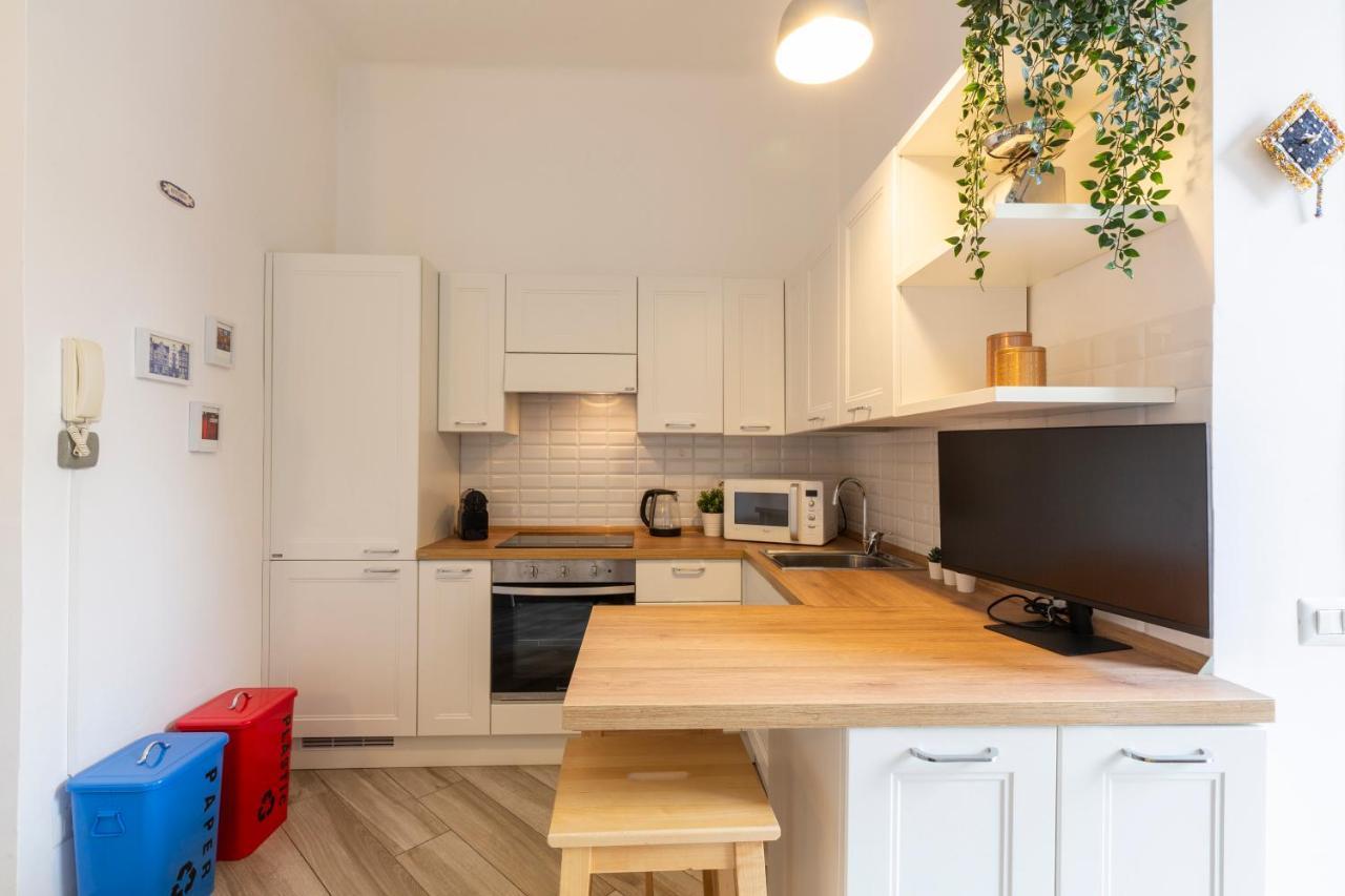 Mezzofanti - Tre Ponti Apartment Milan Bagian luar foto