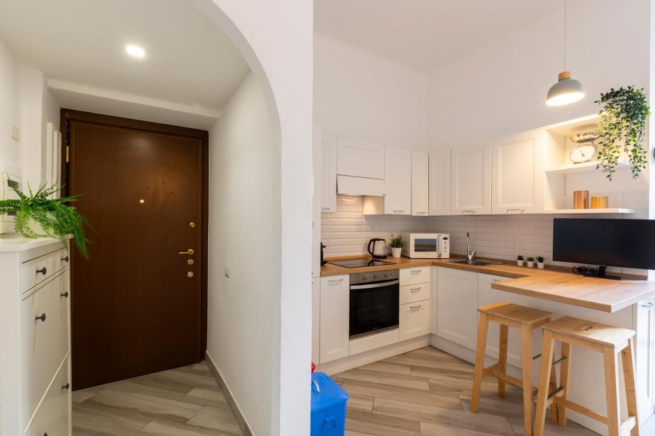 Mezzofanti - Tre Ponti Apartment Milan Bagian luar foto